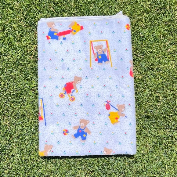 VTG Dundee 80s Teddy Bear Playground Flannel
Receiving Blanket Design Accents - Picture 2 of 14